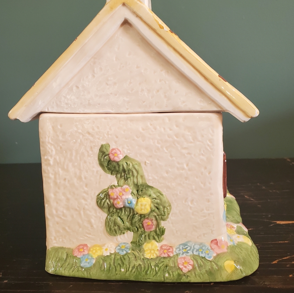 Vintage Cottage Cookie Jar - Picture 3 of 15